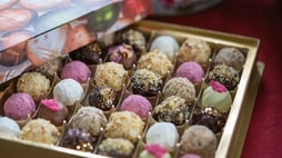 3-Ingredient Oreo Chocolate Truffle Balls for Gifting
