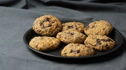 5 Ways to Add Extra Crunch to Oatmeal Cookies