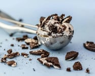 How to Add a Crunchy Oreo Topping Without Losing Its Crispness