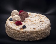 How to Balance Sweetness and Nutty Flavors in Almond Cakes