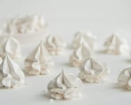 Tricks for Stable Whipped Cream in Layered Cakes