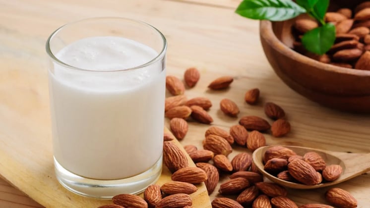 7 Best Foods for Teens to Eat at Night for Restful Sleep and Energy