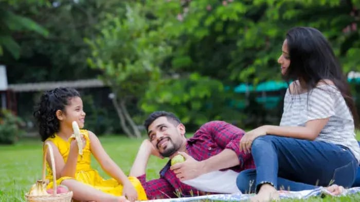 7 Monsoon Fruits That Strengthen Immunity and Keep the Gut Happy