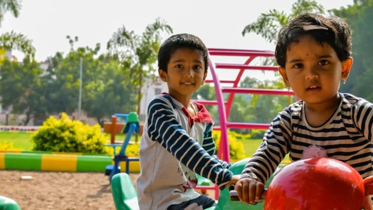 Outdoor and Indoor Summer Games to Keep Kids Active and Happy