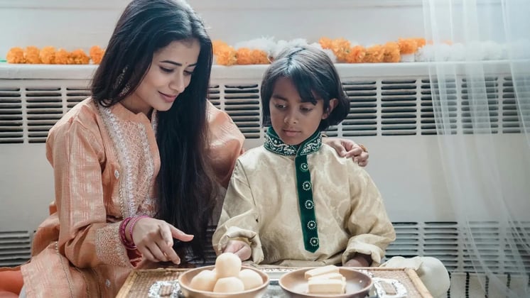 Teaching Table Manners to Kids: A Simple Guide for Indian Parents