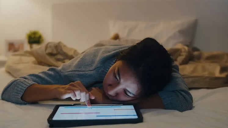 Tips To Manage Exposure To Technology and Social Media In Teenagers