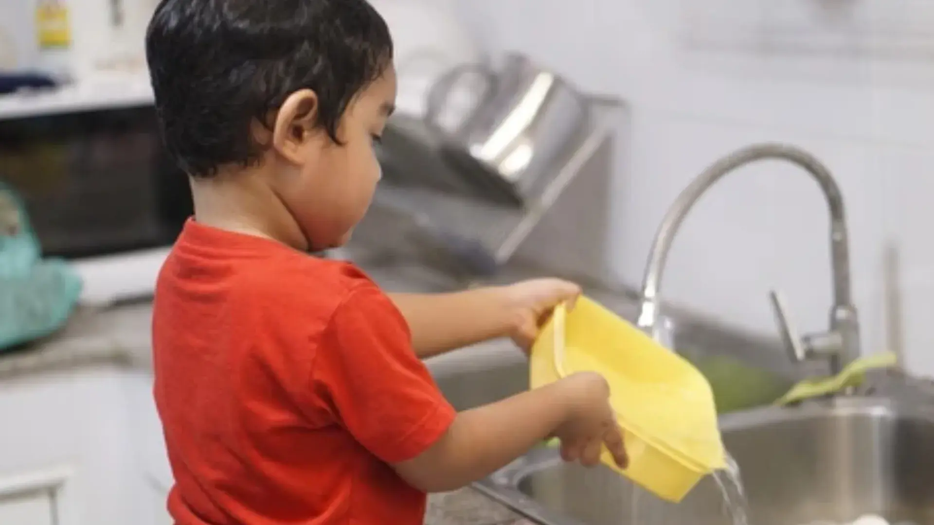5 Practical Ways Children Can Support Their Parents at Home